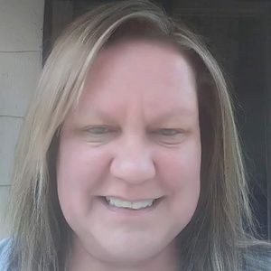 Meet your Posher, Della